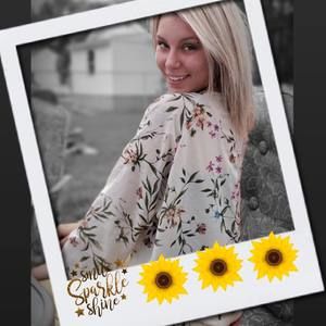 Meet your Posher, Brooke